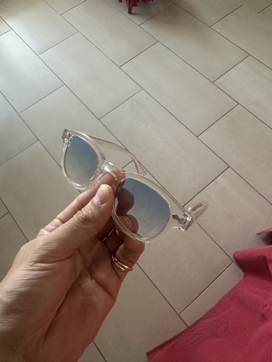 Occhiali & Lenti: Sonnenbrille light blue UV1 – Usato da Zürich venduto da SunnySeller