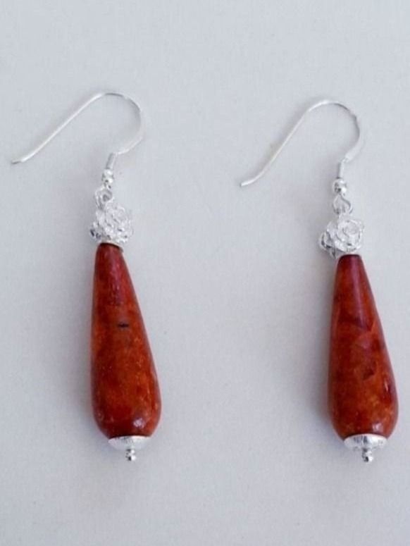 Orecchini pendenti & Orecchini a lobo: Korallen Ohrhänger mit echtem Silber. – Nuovo e nell'imballaggio originale da Winistorf venduto da acreativ2 1
