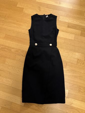 NEU Businesskleid XS 34 H&M Schwarz mit goldigen Knöpfen