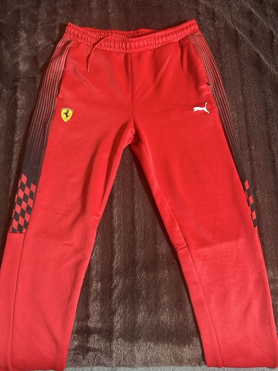 Ferrari Pantaloni: Jogging Ferrari – Usato da Cressier FR venduto da per_95ld