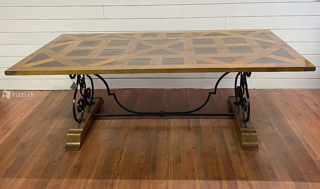Tavoli: Schöner Holztisch mit Massivem Eisengestell – Usato da Ballwil venduto da ClassicGallery-01