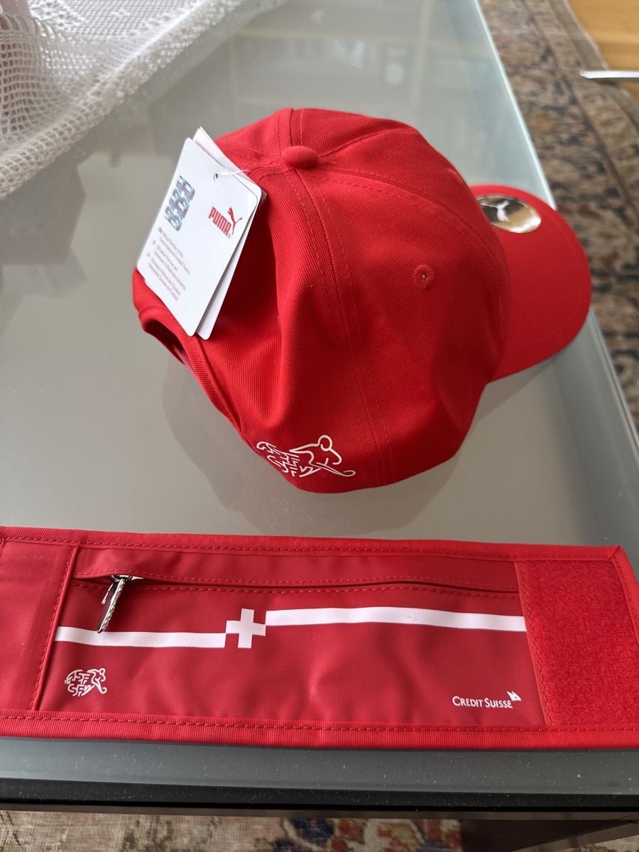 Puma Copricapi, berretti & cappellini: ASF / Credit Suisse / Ubs / Puma Caps – Nuovo e nell'imballaggio originale da Morbio Inferiore venduto da Ecod 2