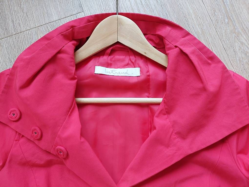 Cappotti: Mantel Damen Intrend Max Mara rot 36 38 – Usato da Zürich venduto da Julia0123 3