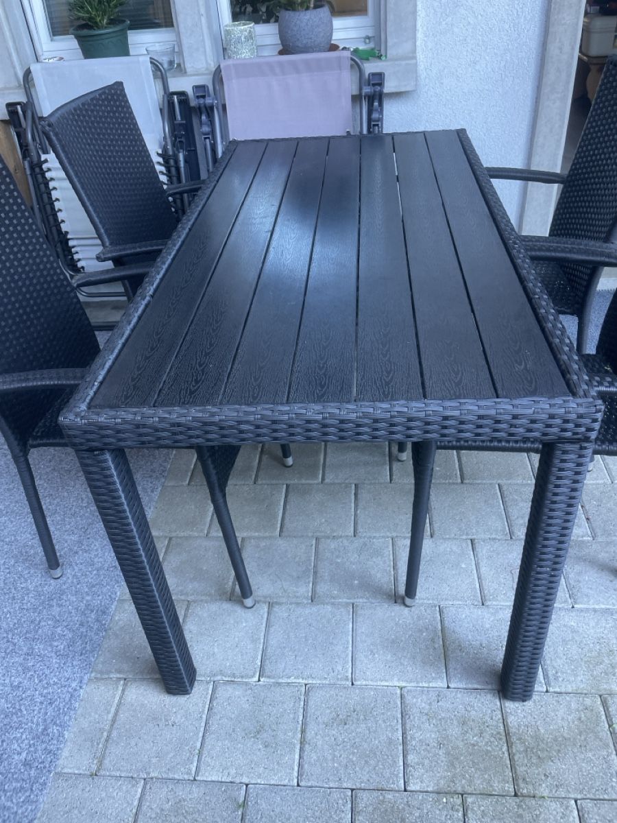 Set di tavolo e panche: Gartentisch mit 4 Stühle – Usato da Pfäffikon ZH venduto da gab_q8wq