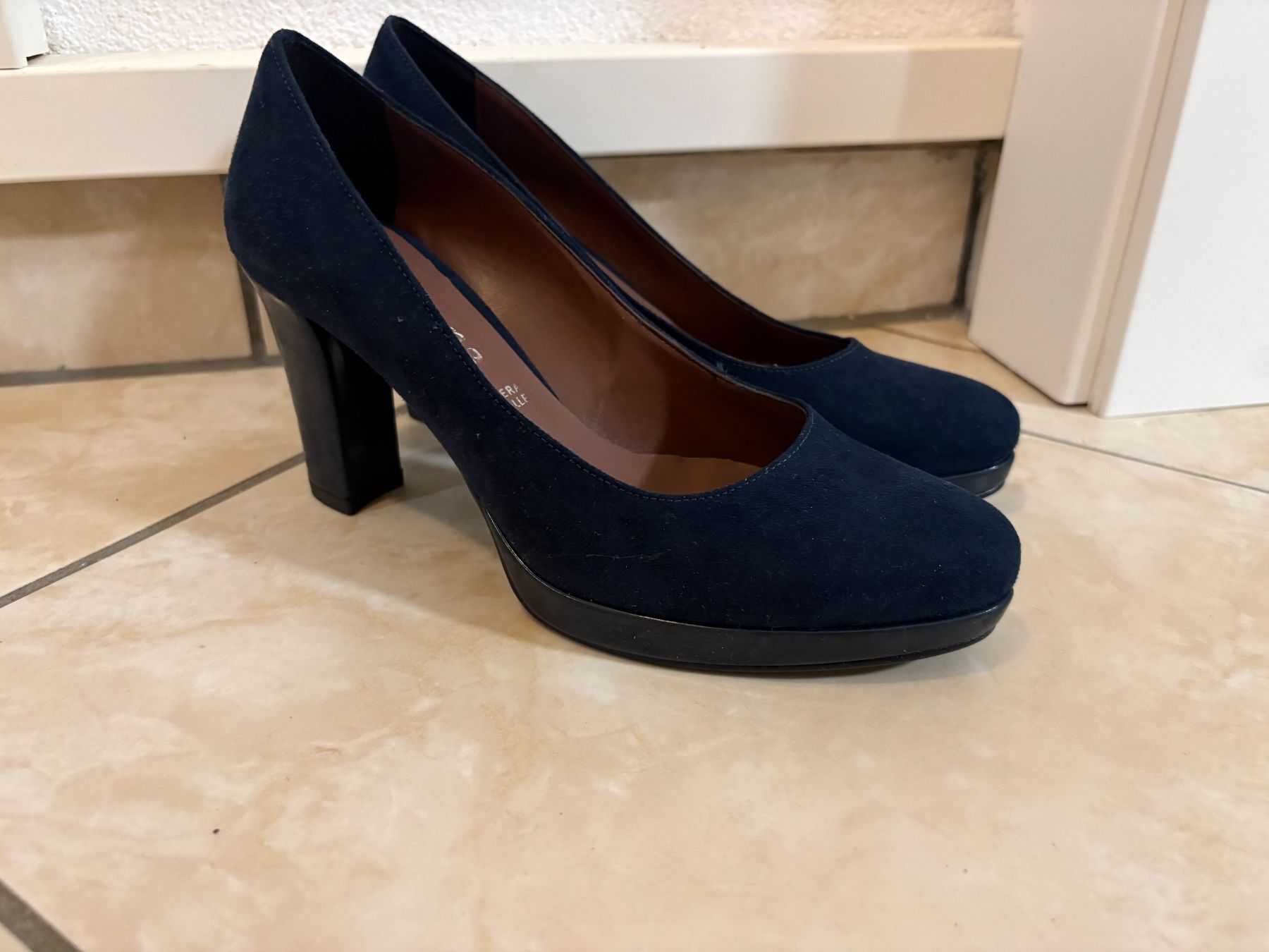 Scarpe da donna: Leather Shoes Pumps - Size 38 – Usato da Muzzano venduto da Sidney_3