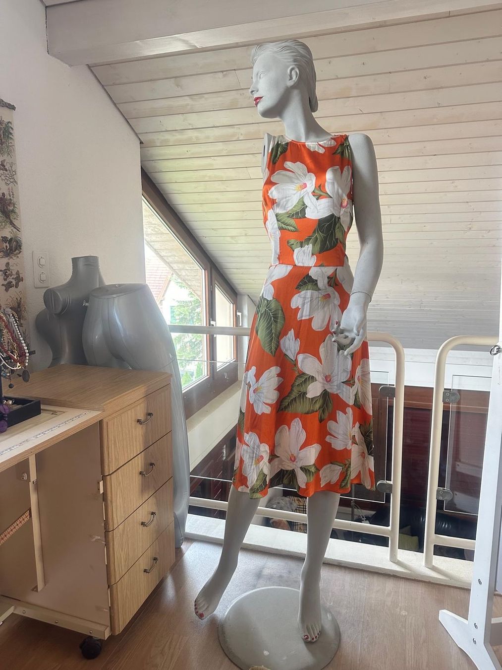 Joop Vestiti: Schönes Seidenkleid von JOOP – Usato da Neuhausen venduto da Lechasseur