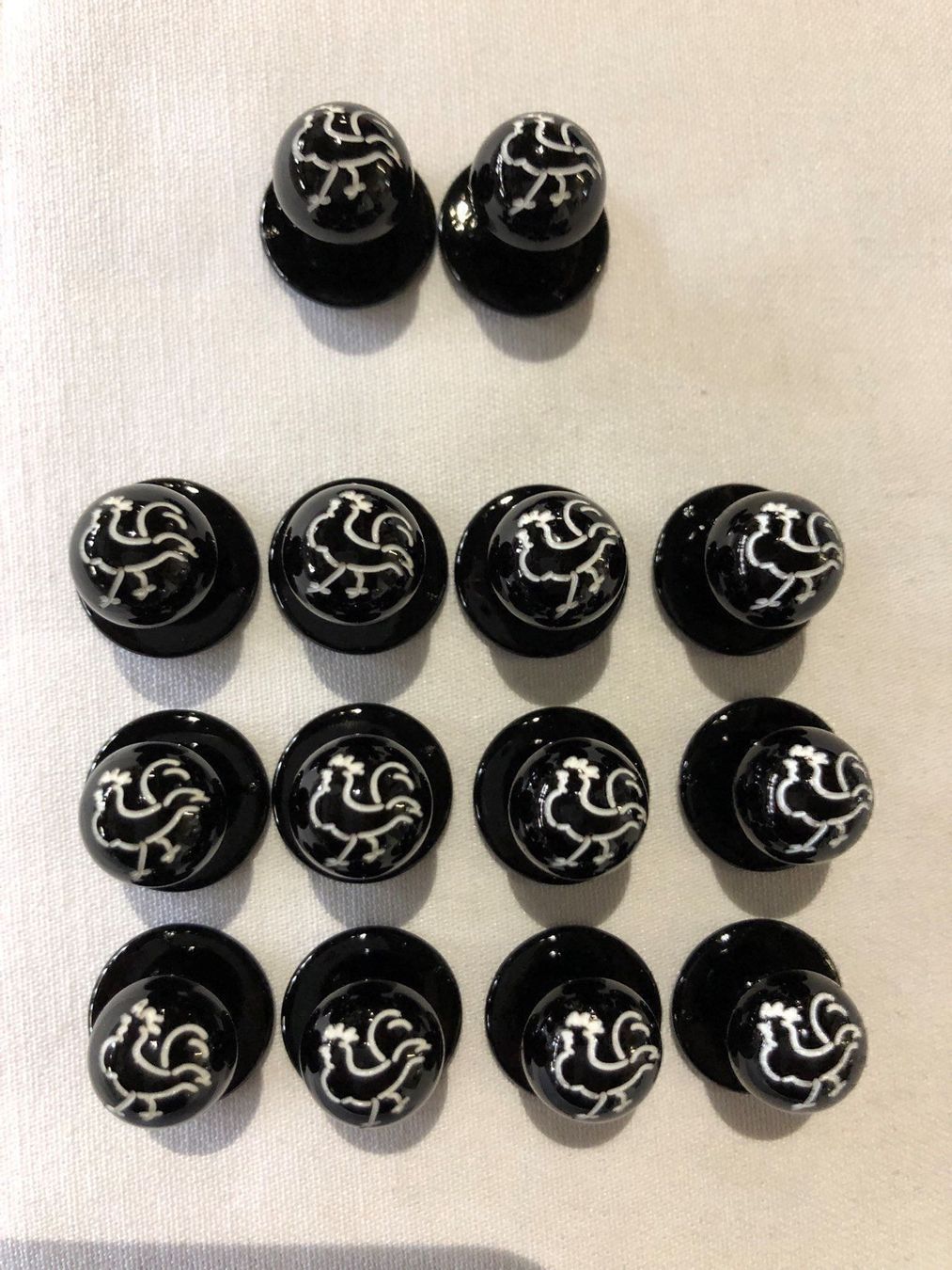 Küchengeräte: 14er Satz Steckknöpfe Güggel – Neu und originalverpackt aus Gossau SG von Sombat 1