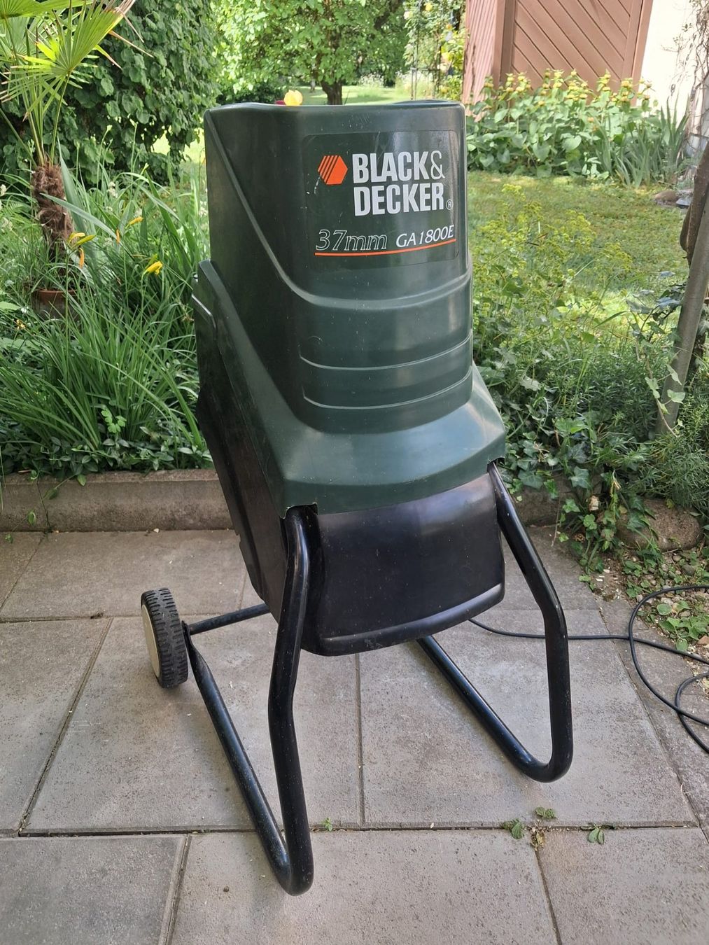 Trinciatrici: Black+Decker Häcksler 37 mm GA1800E – Usato da Winterthur venduto da mar_jwg7 1