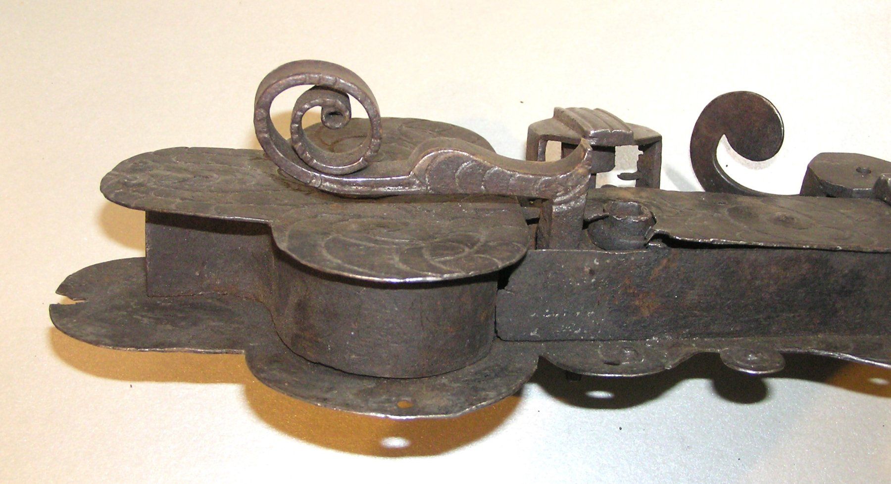 Cadenas: Antikes Türschloss geschmiedet – D'occasion à Grenchen par Antique-hunter 3