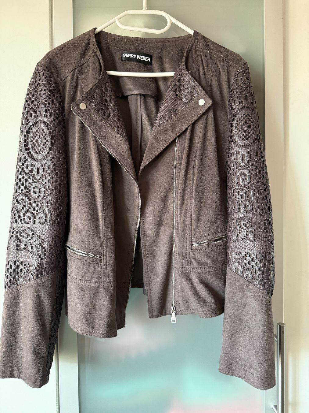 Gerry Weber Giacche: Wunderschöne Jacke von Gerry Weber neu – Usato da Altishofen venduto da UrsulaP0102