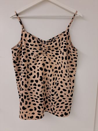 neuwertiges Spaghetti-Top Buffalo Gr. 40 mit Leopardenmuster