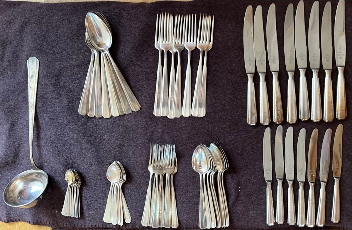 WMF Bestecksets: WMF Nirosta Besteck, versilbert, 62 teilig – Gebraucht aus zuerich von yvro01