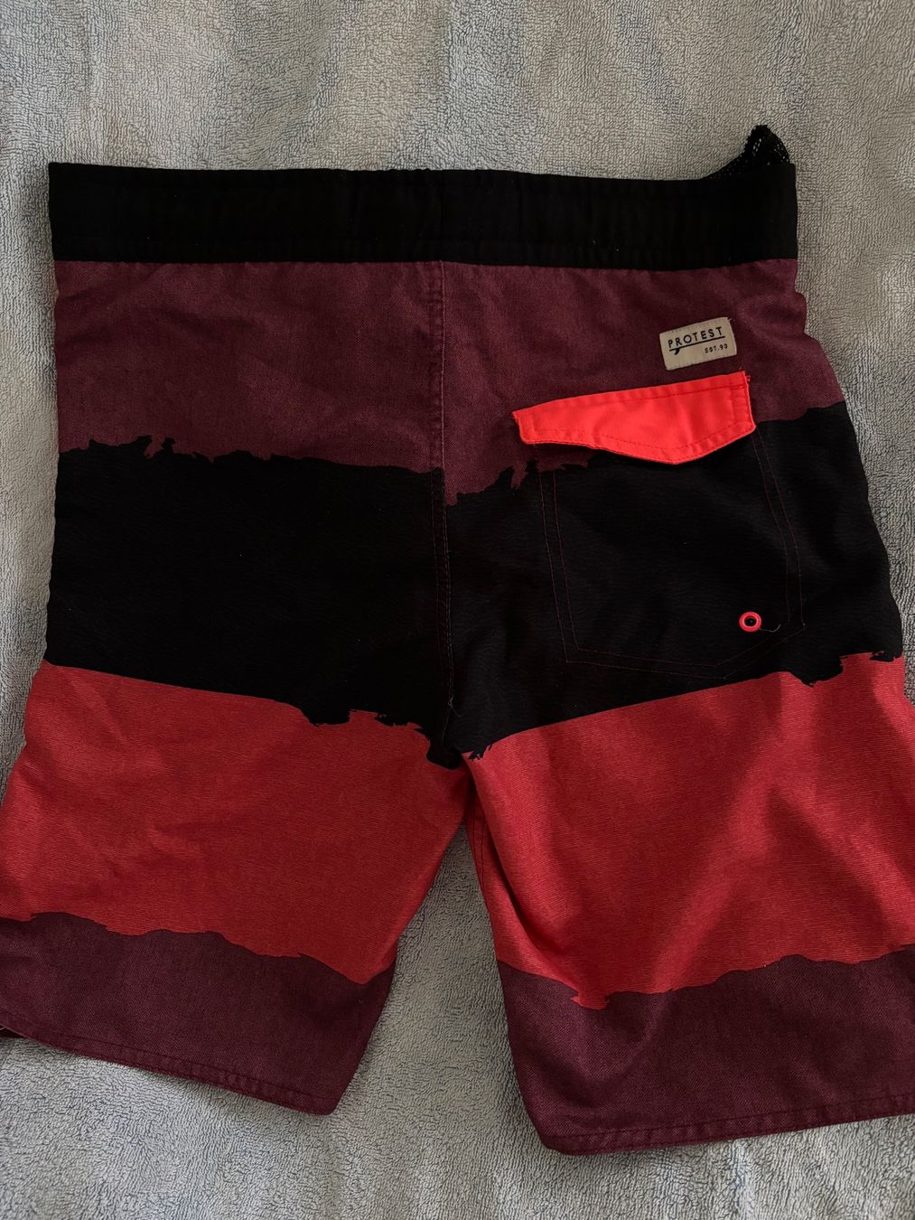 Pantalons: Badehose Grösse 164 Protest – D'occasion à Meilen par Danu_9hfp 1