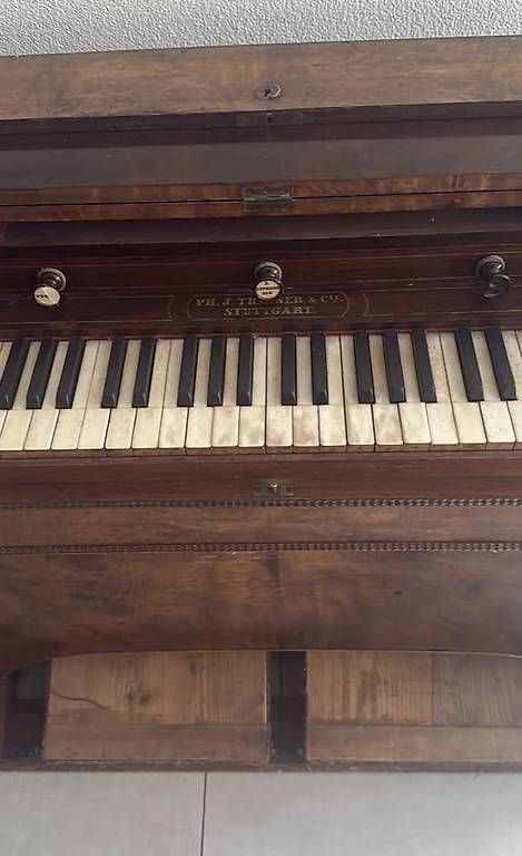Musikinstrumente: Harmonium – Gebraucht aus niederbipp von angi61 1