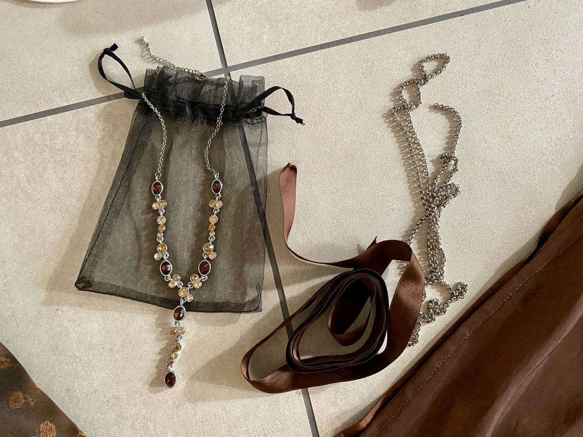 Vestiti: DIRNDL „TRACHTEN REDL“ – Usato da Eglisau venduto da Lara0 4