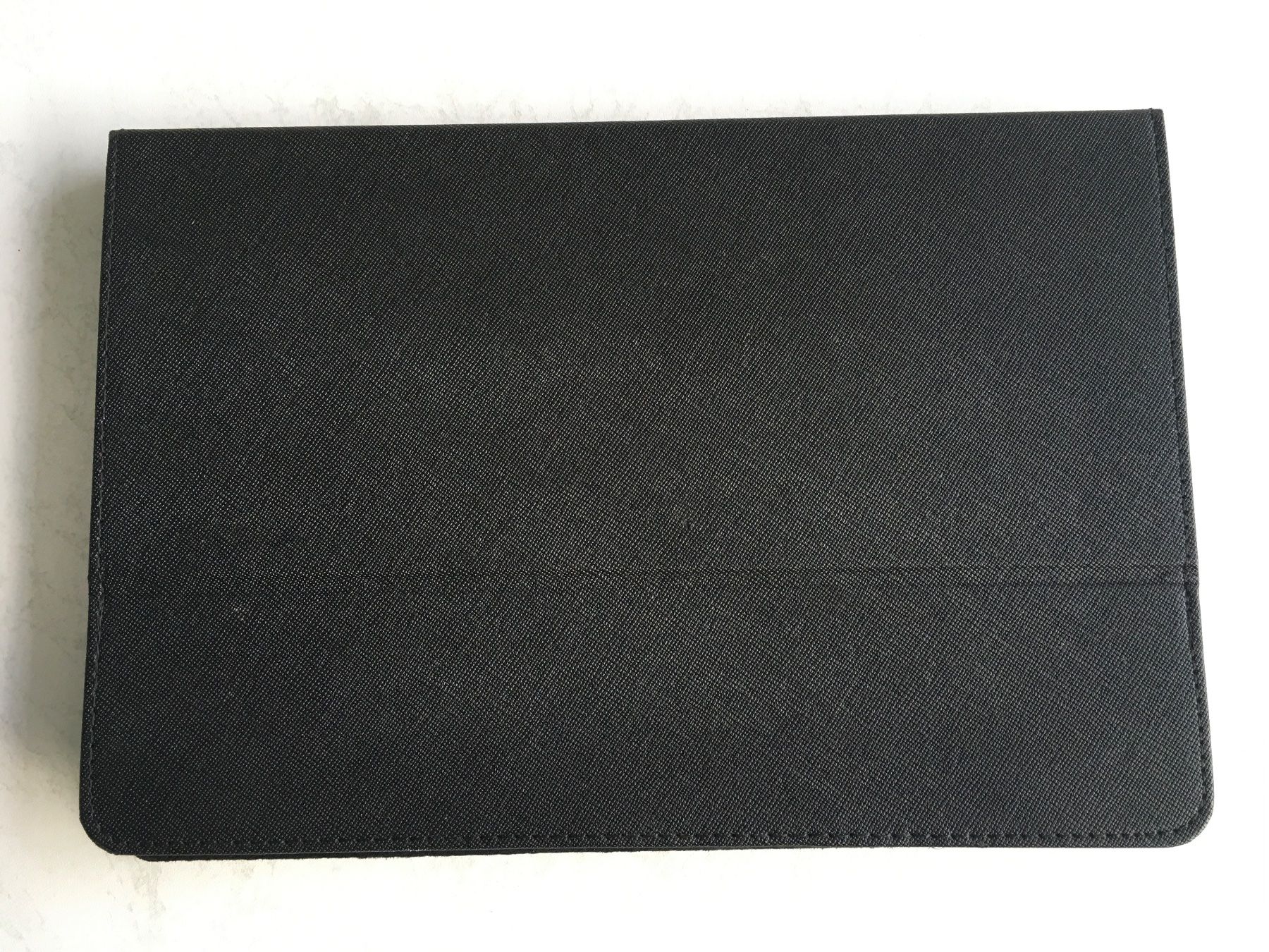 Apple Covers & Borse: Tablethülle für iPad Pro oder andere, schwarz, verstellbar – Usato da Kriens venduto da Niklaus014 5