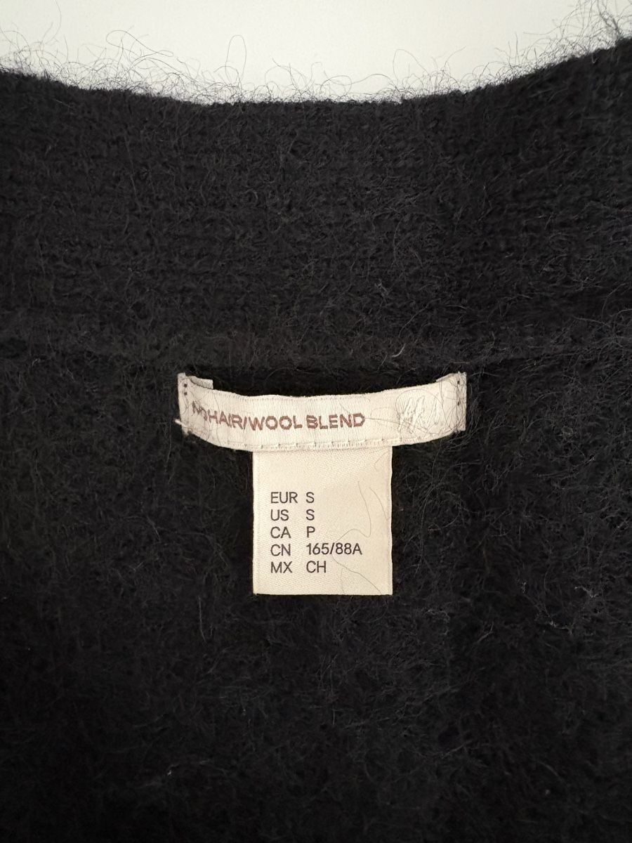 H&M Maglioni & Felpe: Schwarzer Cardigan (H&M) – Usato da Zürich venduto da selii 2