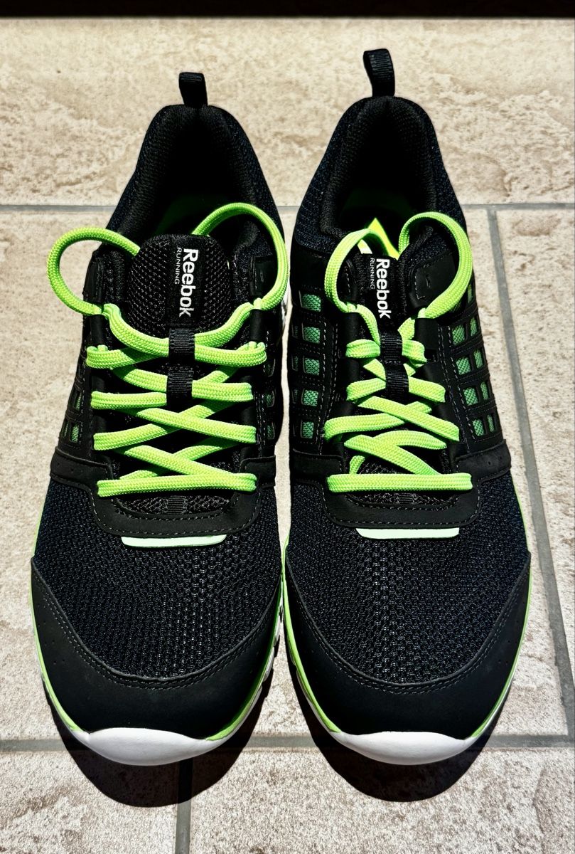 Reebok Herrenschuhe: Reebok Running Schuhe / Laufschuhe Gr. 44 – Neu (gemäss Beschreibung) aus Berg am Irchel von latustrade 1