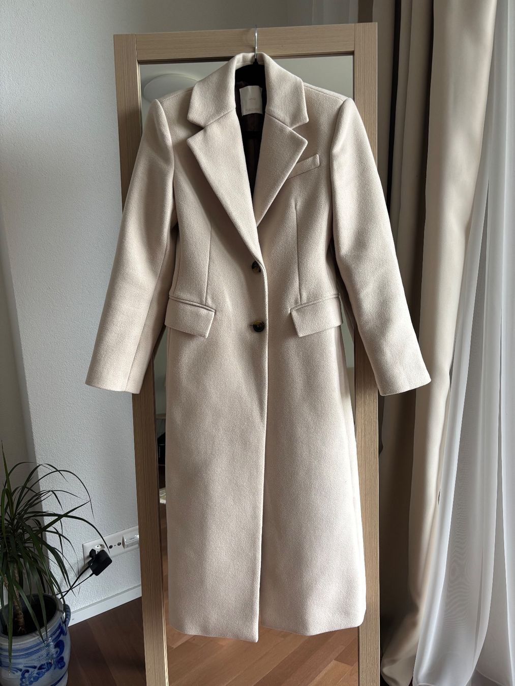 Mango Manteaux: Manteau Mango – D'occasion à Neuchâtel par dum_5xby