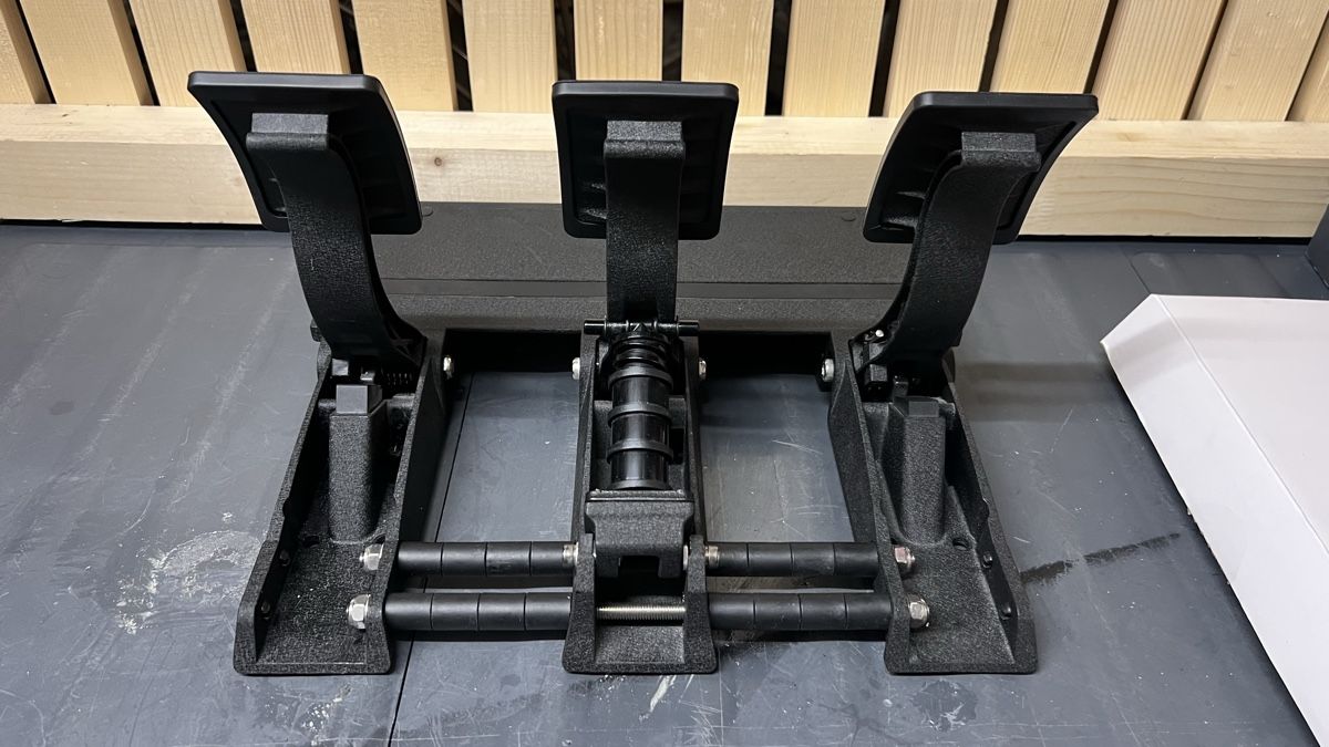 Fanatec Controller: FANATEC CSL Elite Pedals V2 – Usato da Urtenen-Schönbühl venduto da ved_g8bn 3