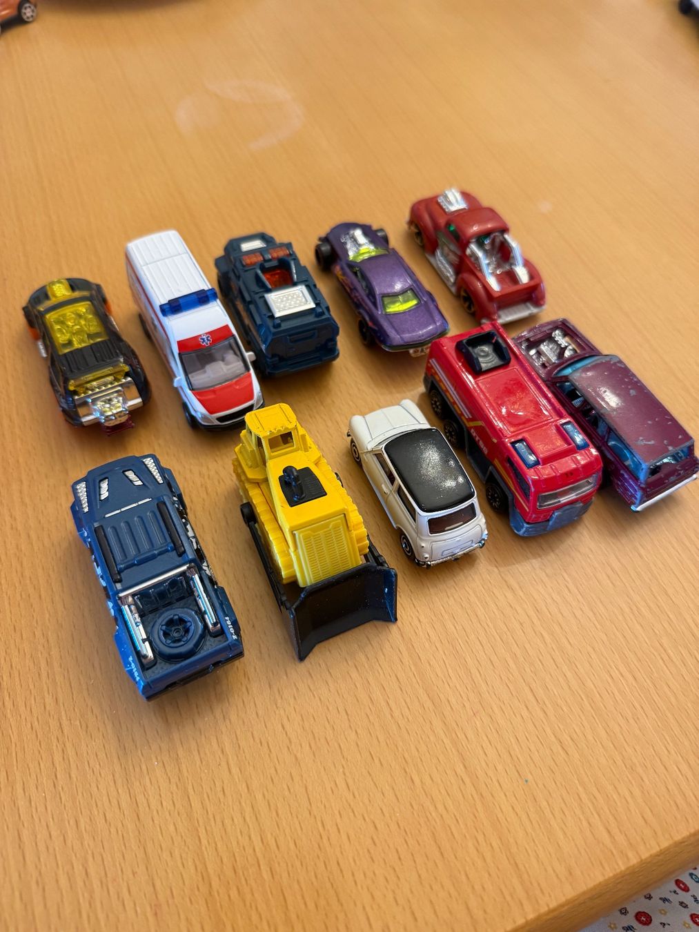 Jouets: Spielzeug Auto 10 Stück – D'occasion à Wiedlisbach par Sistershop 1