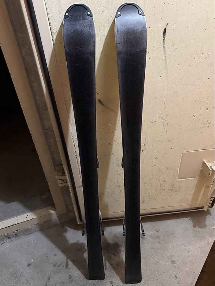Völkl Skis: Kinder / Junior Völkl Ski 130cm mit Bindung – Gebraucht aus Zürich von Amos23 1