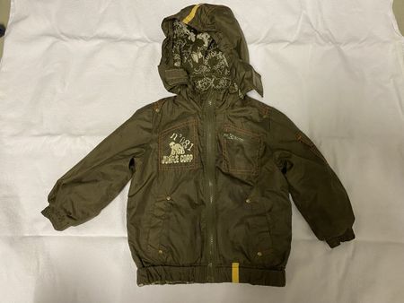 Leicht gefütterte Regenjacke in Grösse 98