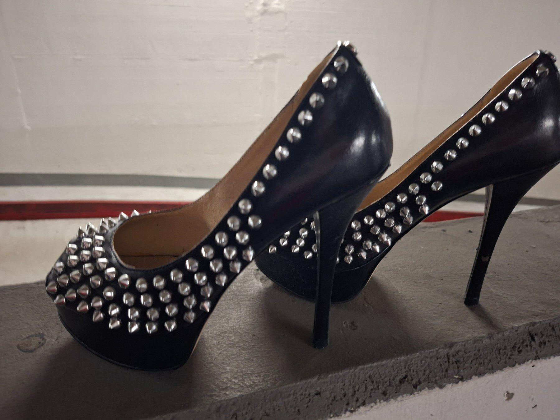 Guess Scarpe da donna: Guess Original – Usato da Emmenbrücke venduto da Ddagi 2