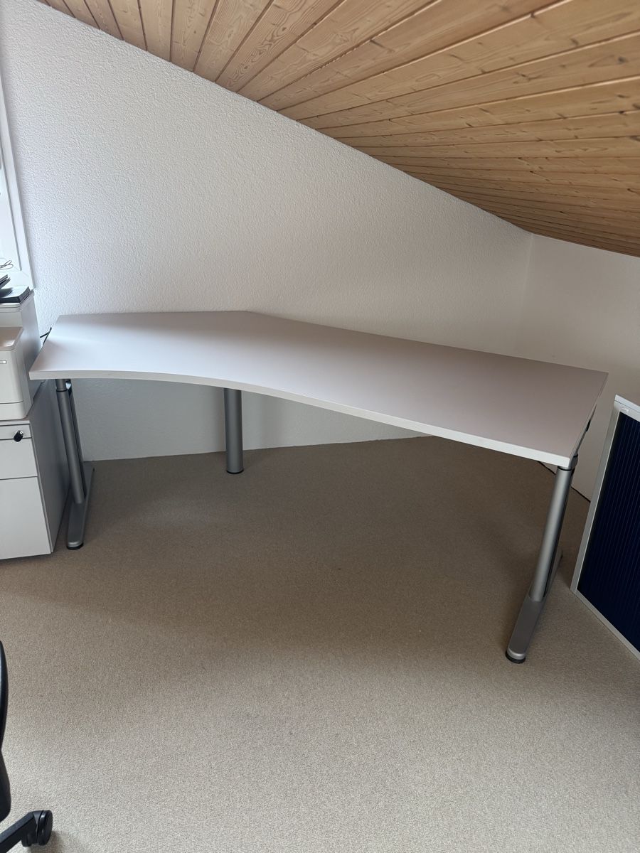 Schreibtische: Tisch – Gebraucht aus Thalwil von joe_f2kk