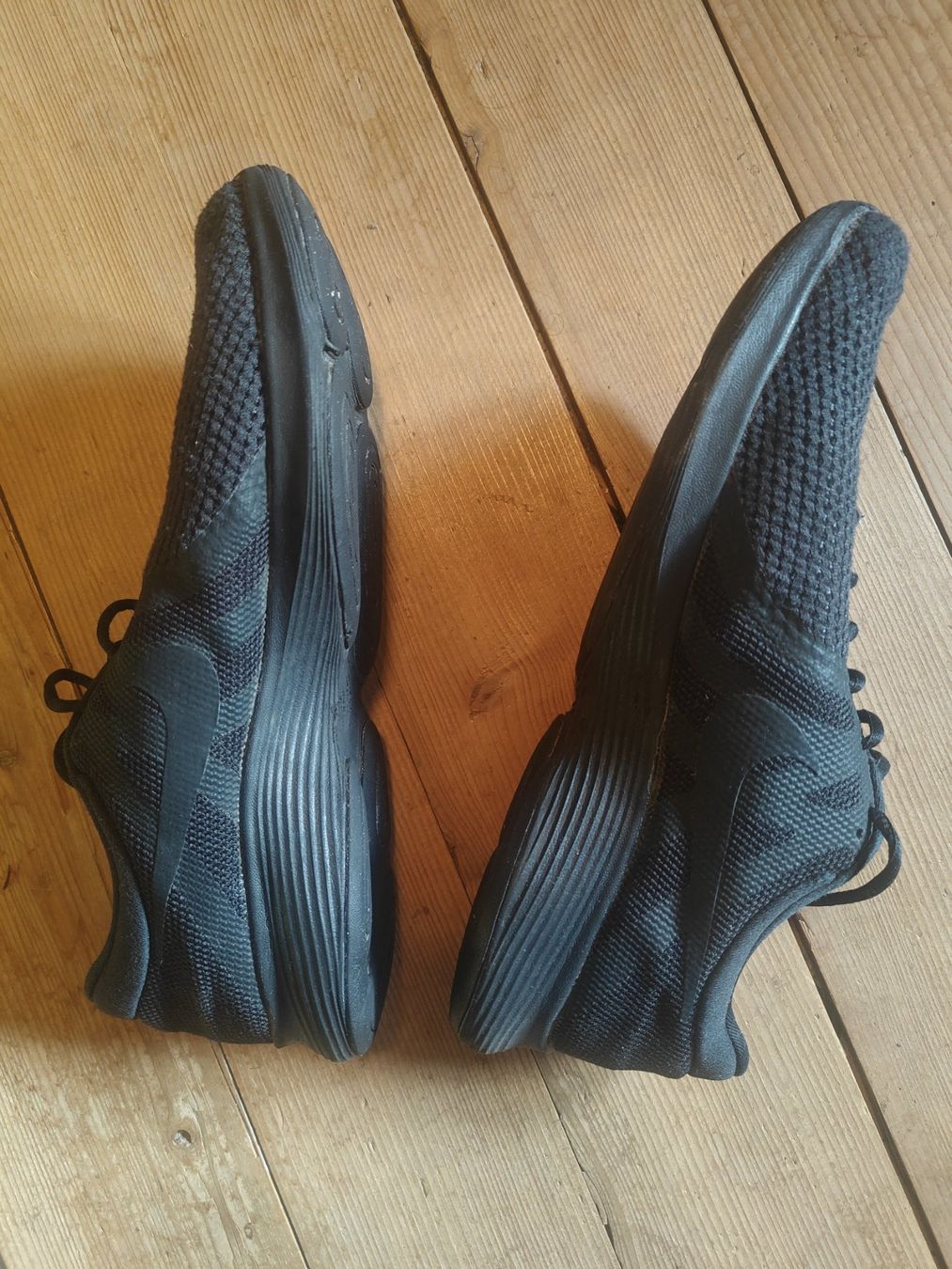 Nike Chaussures hommes: Nike, Schwarz, Grösse 47 – D'occasion à Stettlen par bubu036 2