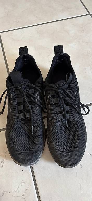 Scarpe per ragazzi: Vty sneaker grösse 35 – Usato da Zimmerwald venduto da wuff81