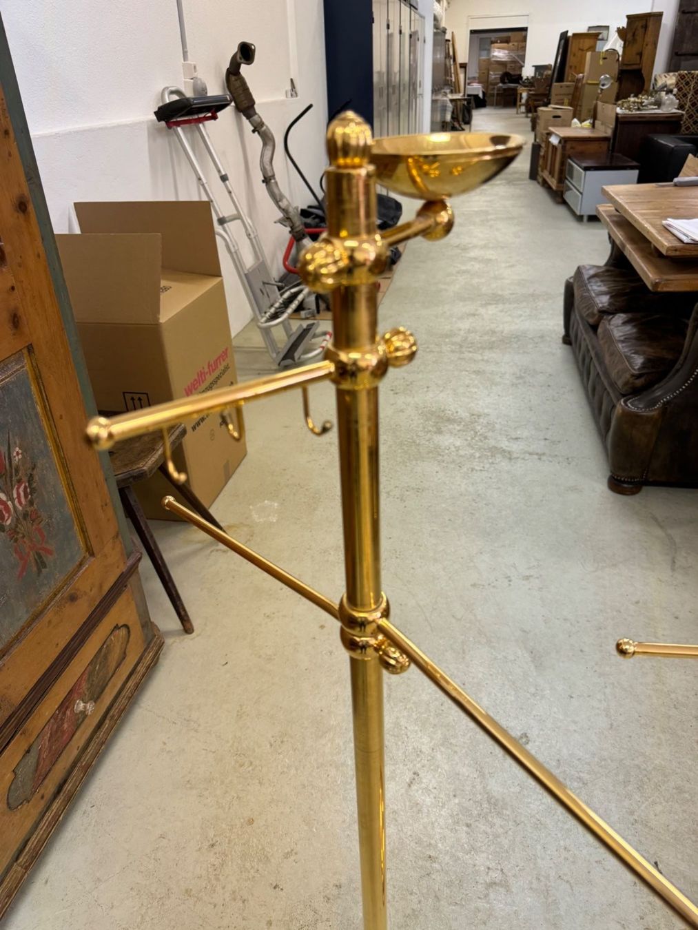 Sonstige Dekorationen & Accessoires: Elegant Vintage Brass Towel Racks – Gebraucht aus Gsteig b. Gstaad von Auctionly 9