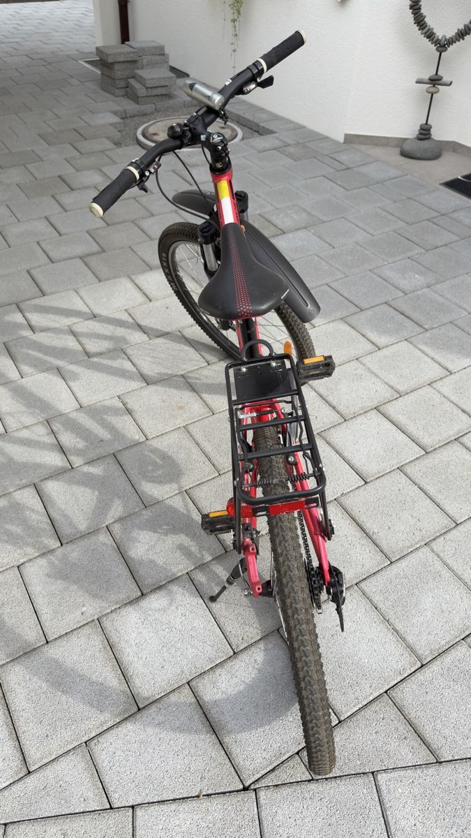 Biciclette: Mountain bike red black frame acceptable condition – Usato da Seon venduto da lucqqz 3