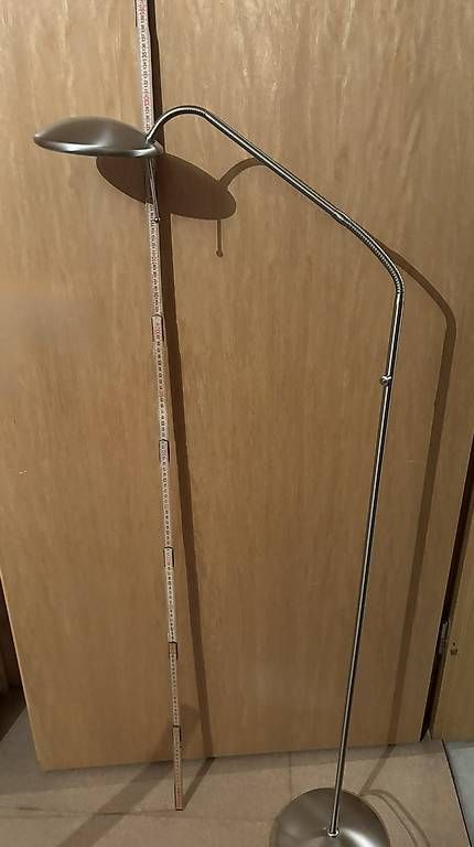 Lampade: Stehlampe in mattem Metall – Usato da Laupen BE venduto da mel_5t6d 1