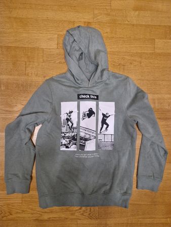 Pull C&A garçon,170-176cm,motif skate