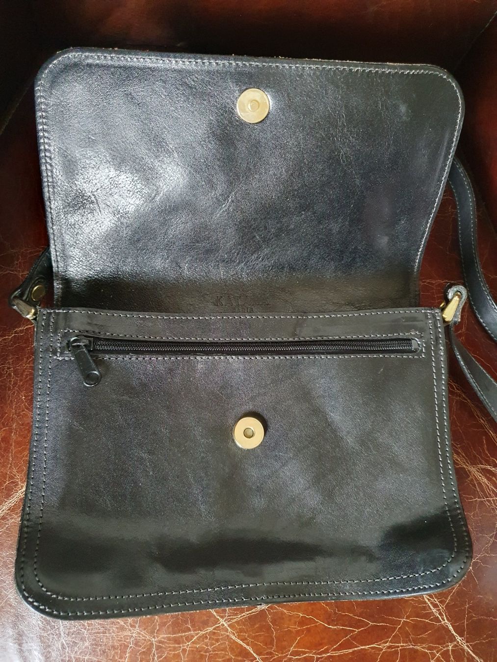 Borse da donna: Sac à main en cuir noir Katana – Usato da boudry venduto da Let_20 3