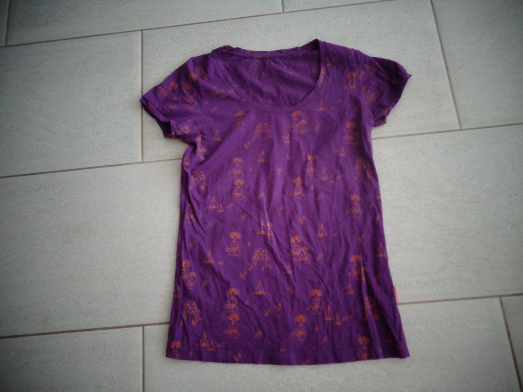 T-shirt: O-HA T-SHIRT GR.XS – Usato da Rotkreuz venduto da Samballi
