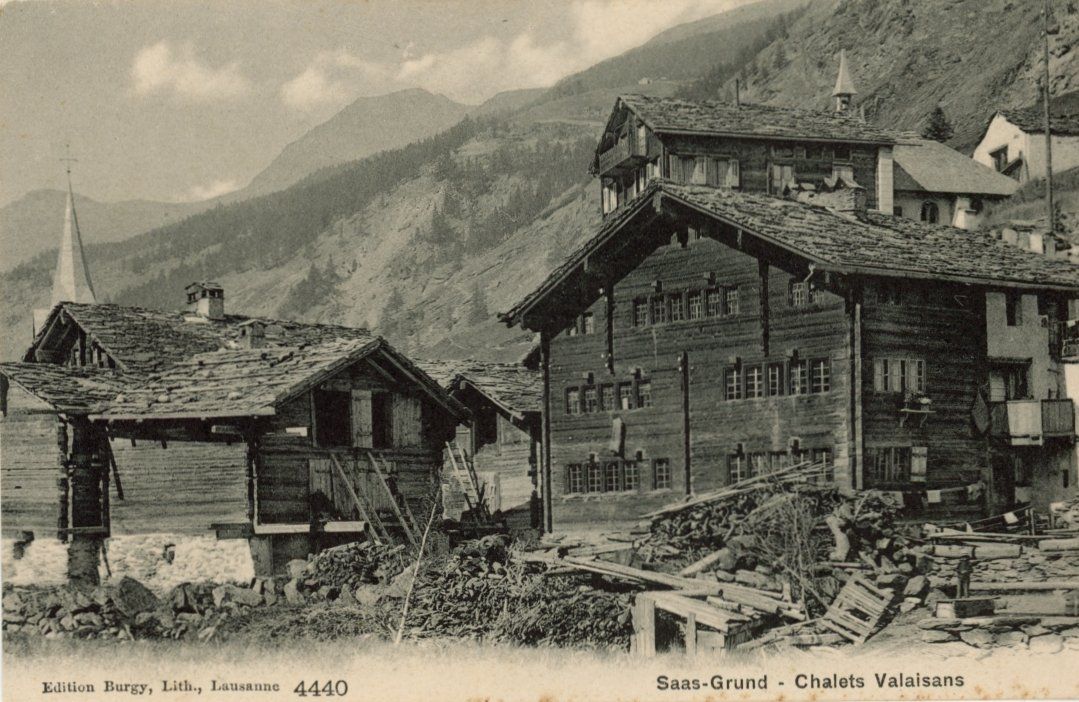 Cartes postales: Saas Grund   VS    -    Typische Walliser Häuser – D'occasion à Brig par Valcards54