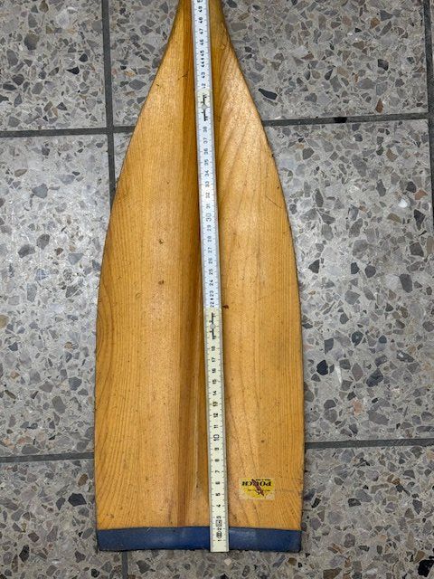 Schlauchboote, Kajaks & Kanus: 2 Holzruder mit Gummiring Sicherung – Gebraucht aus Grüningen von  2