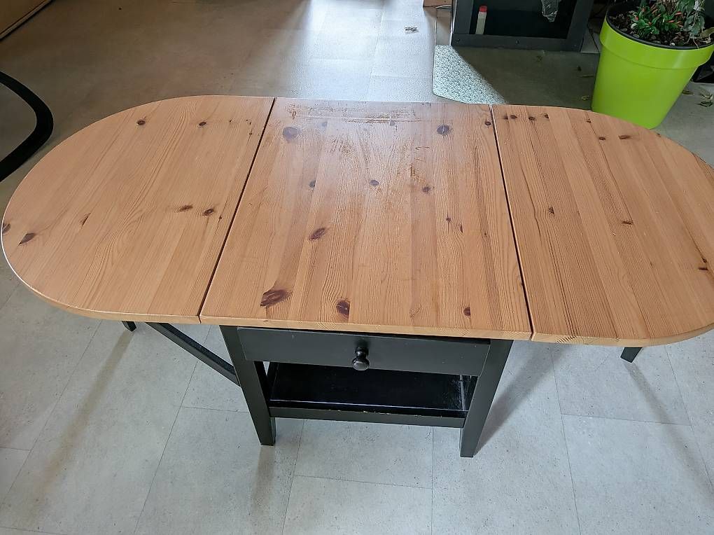 Tables: Tisch, Echtholz, 2x verstellbar – D'occasion à Ennetmoos par Manugabriel 1
