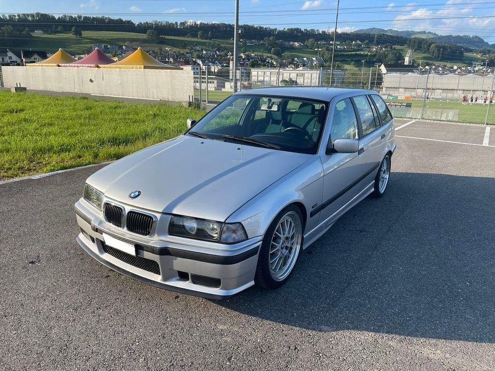 BMW 323i Touring (E36)