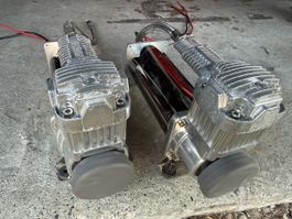 2x VIAIR Kompressoren Luftfahrwerk Chrom guter Zustand