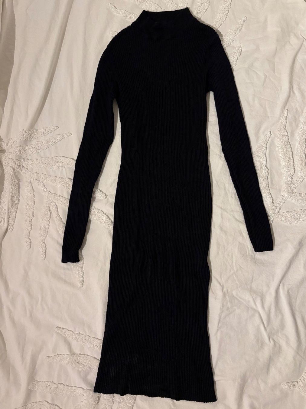 Anna Field Robes: Turtleneck Strickkleid – D'occasion à Zürich par hue_82qd