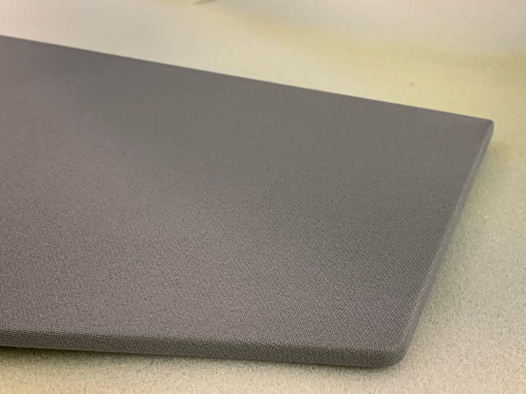 Bang & Olufsen Televisori: BeoCenter / BeoVision 1 Abdeckung NEU – Nuovo (secondo la descrizione) da Hochdorf venduto da av-electronics 2