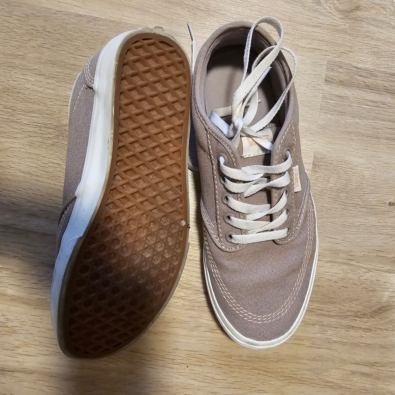 Vans Scarpe da uomo: Vans Sneaker Beige Grösse 40 – Usato da Dörflingen venduto da mmi_wm9w 2