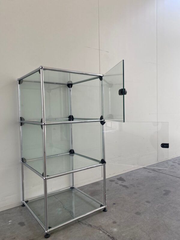 Vetrine: USM Vitrine 1x3 mit 2 Glastüren – Usato da St. Gallen venduto da MSMoebelhandel 1