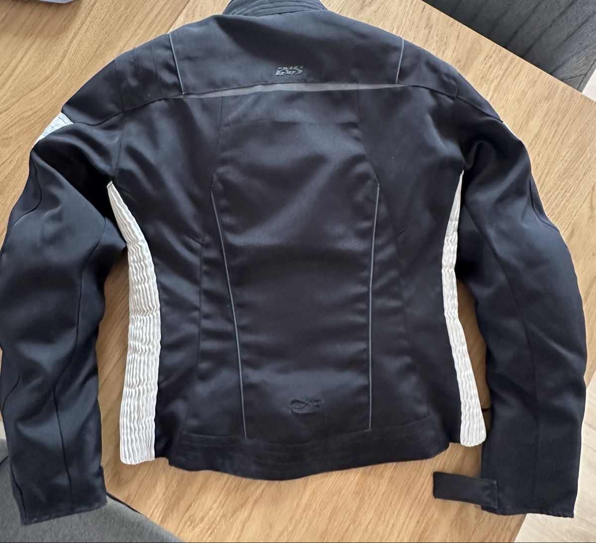 IXS Jacken: iXS Motorradjacke Damen  – Gebraucht aus Rifferswil von n.megert 3