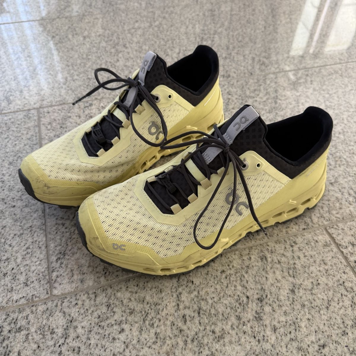 On Scarpe da uomo: On Running Cloudultra – Usato da Mönchaltorf venduto da Mimmom