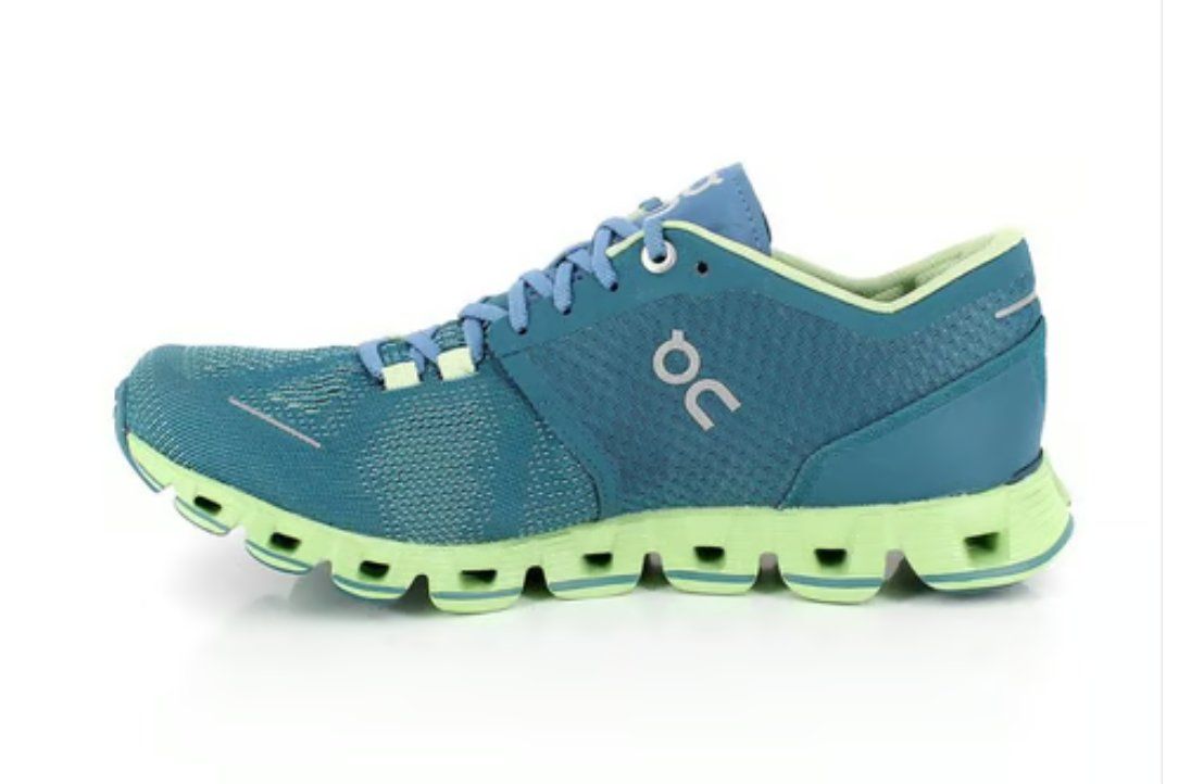 On Damenschuhe: ON Laufschuh Cloud X Sneaker Grösse 36.5 – Neu und originalverpackt aus Hombrechtikon von Dannii0 1