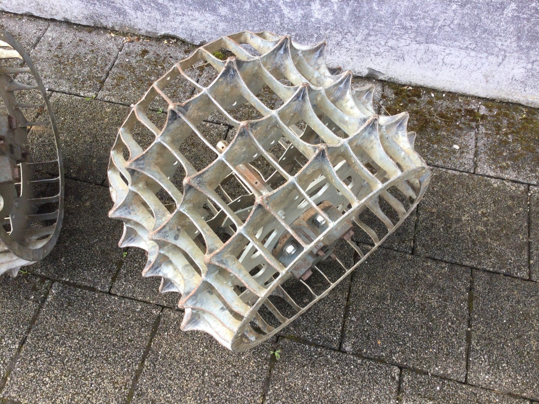 Aebi Trattori: Gebrauchte Eisen Stachelräder für Aebi? – Usato da Wangen SZ venduto da kuriosum12 8